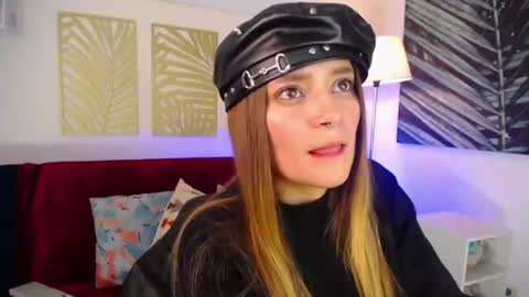 Snapshot of hat_girl chatting on February 2025 04:14:02 AM Nicole online show from February 2025 04:14:02 AM