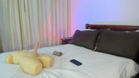 Snapshot of hat_girl chatting on September 2025 04:17:02 AM Nicole online show from September 2025 04:17:02 AM