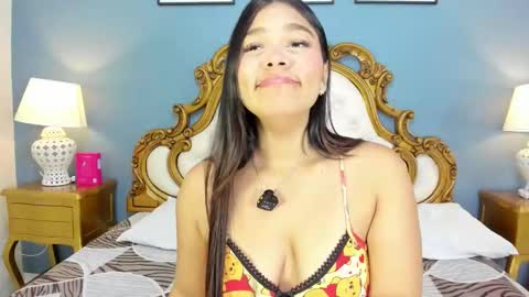 Snapshot of hatsajones chatting on February 2026 04:08:02 AM hatsajones online show from February 2026 04:08:02 AM