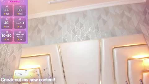 Snapshot of hatsajones chatting on March 2026 04:14:01 AM hatsajones online show from March 2026 04:14:01 AM