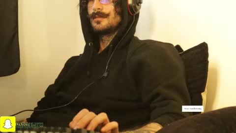 More content   2   online show from January 2025 10:01:01 PM