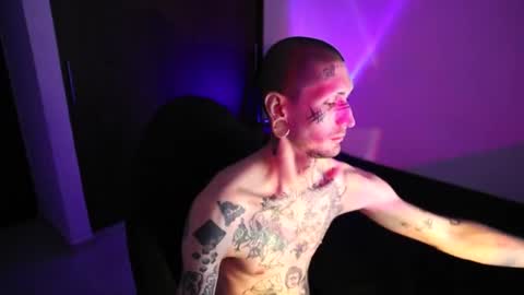 Snapshot of hatsumotokyoto chatting on December 2025 02:39:01 AM More content 2 online show from December 2025 02:39:01 AM