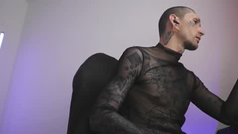 Snapshot of hatsumotokyoto chatting on February 2026 10:03:02 PM More content 2 online show from February 2026 10:03:02 PM