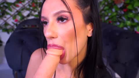 Haylie online show from December 2024 02:26:02 PM