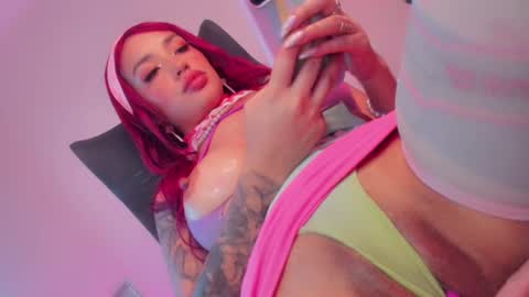 Marie online show from February 2025 09:24:02 AM