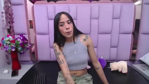 hazel_18_ online show from April 2026 05:09:02 PM