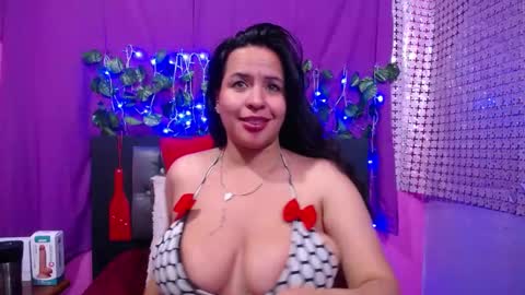 hazel online show from January 2025 01:06:01 AM