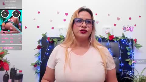 hazel online show from September 2025 07:14:02 PM