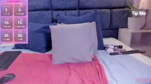 hazel_lanee online show from July 2026 06:53:01 AM