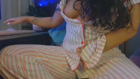 Snapshot of hazel_lyn222 chatting on July 2026 07:35:02 AM Hazel online show from July 2026 07:35:02 AM