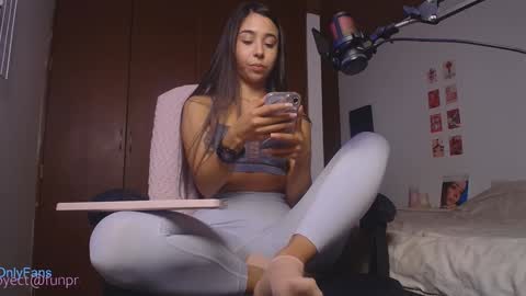 Hazel Mafia online show from January 2025 07:04:02 PM