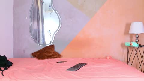 hazel_slim_ online show from January 2026 08:00:01 PM