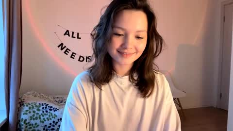 Snapshot of hazelhartshorn chatting on May 2026 06:09:01 PM Kira online show from May 2026 06:09:01 PM
