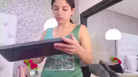 HazelMoret online show from September 2025 07:57:01 PM