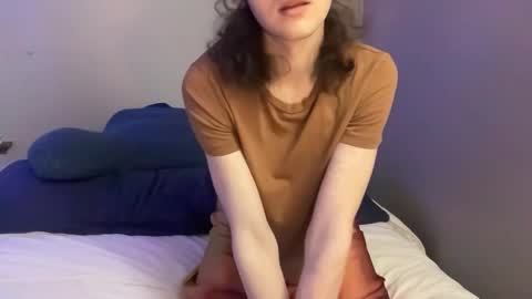 Hazel online show from February 2026 01:04:01 AM