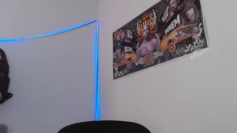 hazlan_420 online show from February 2026 03:00:01 PM