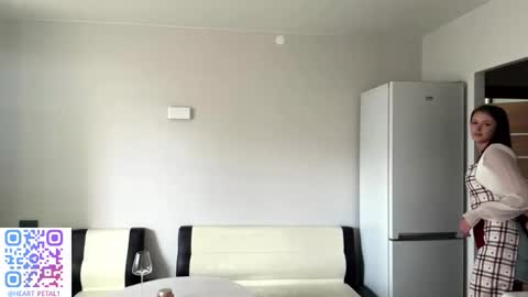 Mona online show from November 2025 10:47:01 AM