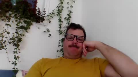 MT online show from February 2025 01:41:02 AM