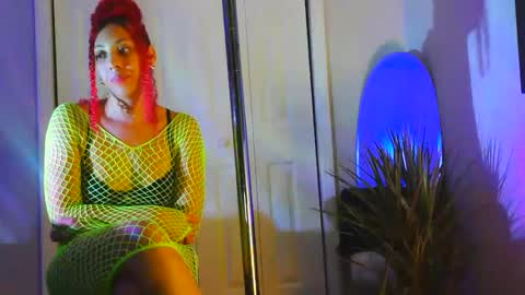 Snapshot of heavenllyy chatting on February 2025 05:25:01 AM Heavenllyy online show from February 2025 05:25:01 AM