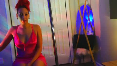 Snapshot of heavenllyy chatting on September 2025 03:32:02 AM Heavenllyy online show from September 2025 03:32:02 AM