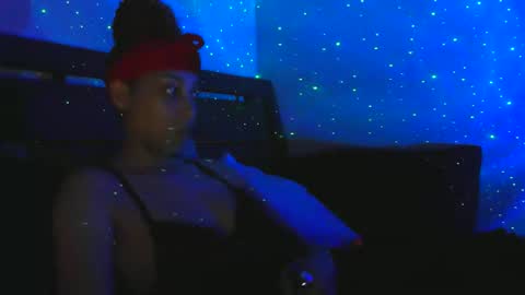 Snapshot of heavenllyy chatting on January 2026 04:04:02 AM Heavenllyy online show from January 2026 04:04:02 AM