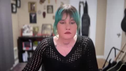 Saoirse online show from December 2024 08:27:01 AM