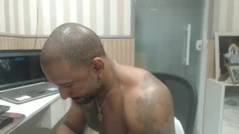 hebertgomes online show from October 2025 09:50:01 PM