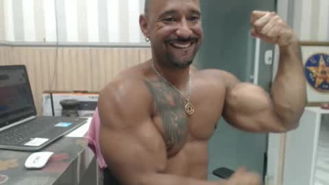 hebertgomes online show from April 2026 10:36:01 PM