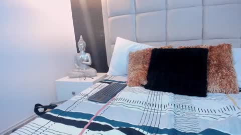 Keira Hecate online show from January 2025 06:46:01 PM