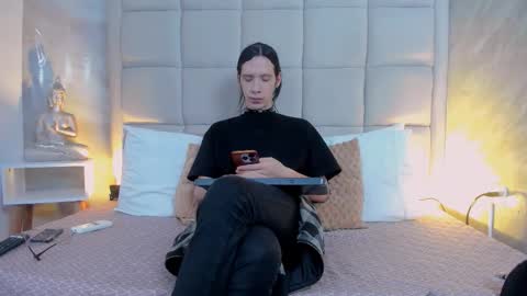 Keira Hecate online show from September 2025 08:03:01 PM