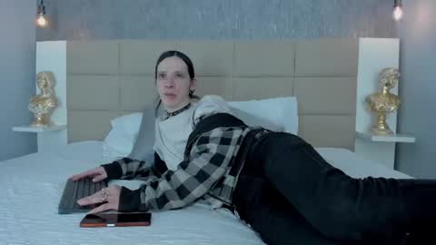 Keira Hecate online show from July 2026 07:39:01 PM