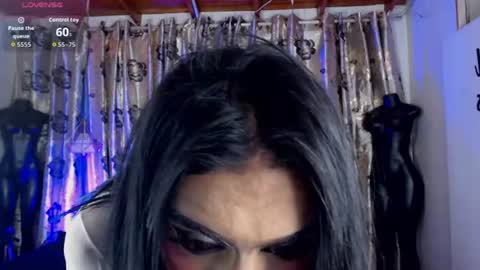 Snapshot of hecate_doll chatting on June 2026 03:25:01 PM hecate_doll online show from June 2026 03:25:01 PM