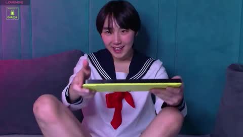 HEEJIN online show from November 2025 03:34:02 PM