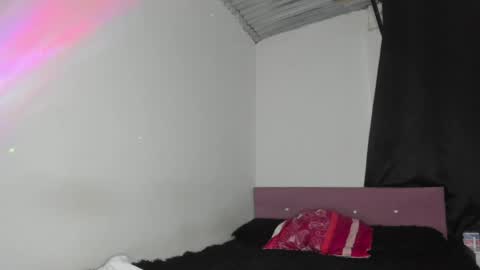 heellboy_ online show from May 2026 07:16:01 AM