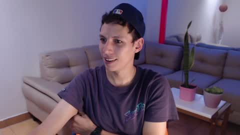 hefesto_69 online show from December 2024 06:20:02 PM