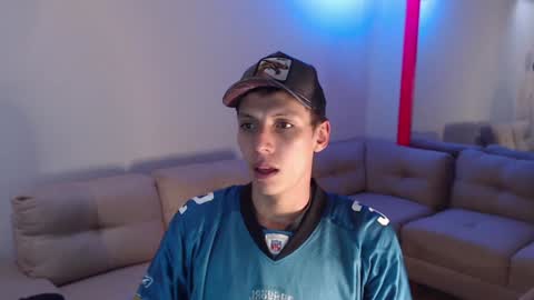 hefesto_69 online show from December 2024 10:18:01 PM