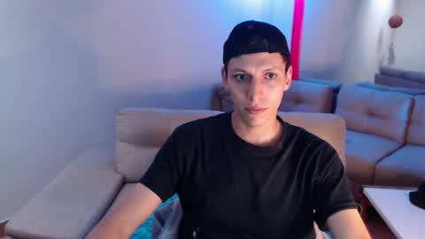 hefesto_69 online show from February 2025 08:28:01 PM