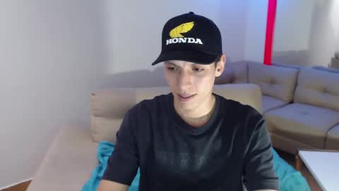 hefesto_69 online show from February 2025 08:11:01 PM