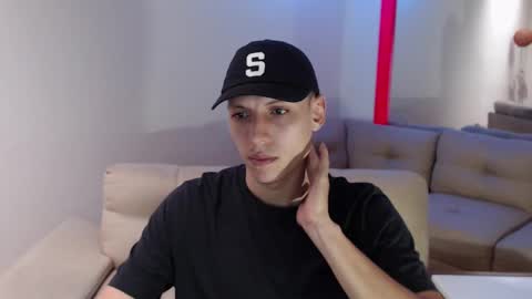 hefesto_69 online show from March 2025 07:32:01 PM