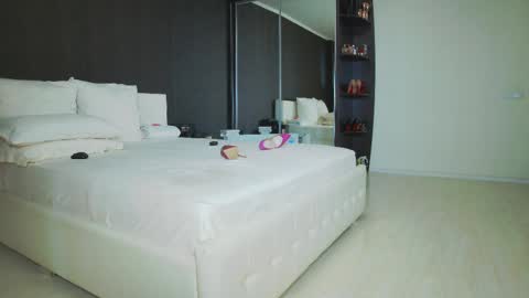 Helen online show from February 2025 07:33:02 AM