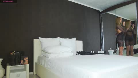 Helen online show from October 2025 01:47:02 AM