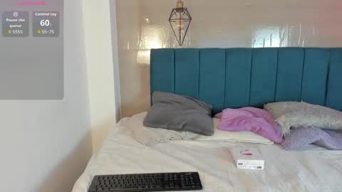 heidi_feuer online show from October 2025 12:24:02 PM