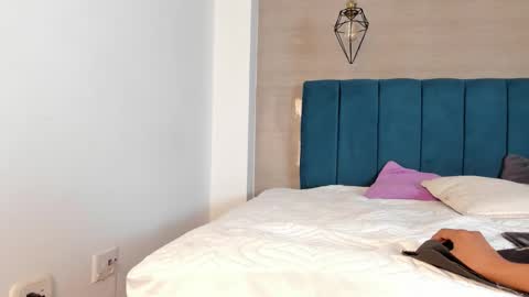 heidi_feuer online show from October 2025 12:28:02 PM