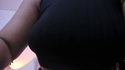 Anny Ferreiro online show from October 2025 10:10:01 PM