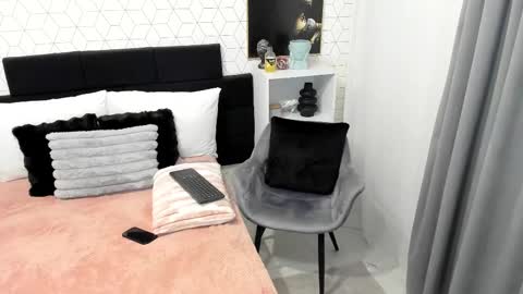 Heidi online show from February 2025 10:51:02 AM