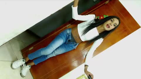 Snapshot of heidy_hotxxx chatting on December 2024 09:07:02 AM heidy online show from December 2024 09:07:02 AM