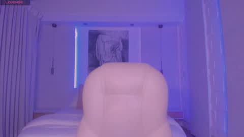 Heidy online show from October 2025 03:42:01 AM