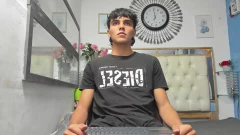 heiker_ online show from March 2025 02:26:01 AM