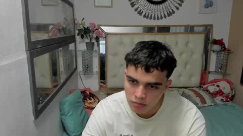 heiker_ online show from October 2025 02:59:01 AM