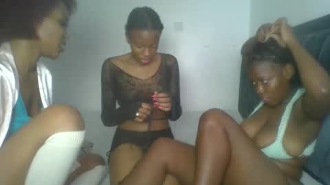 heilybunny online show from April 2026 03:42:01 AM